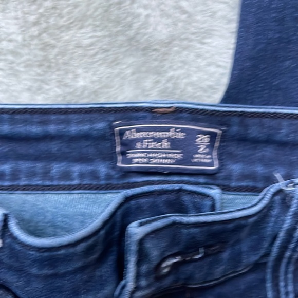 Abercrombie & Fitch High Rise. - Picture 6 of 8